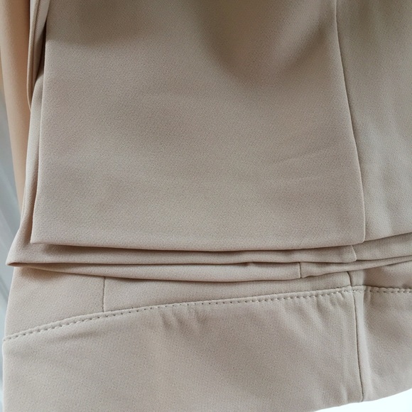 Beautiful suit - Picture 5 of 5